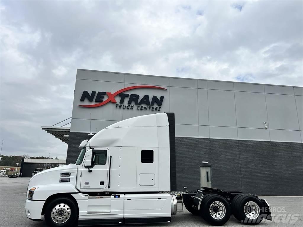 Mack AN64T Trekkers