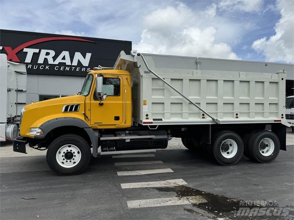 Mack GR64BRX Kipper