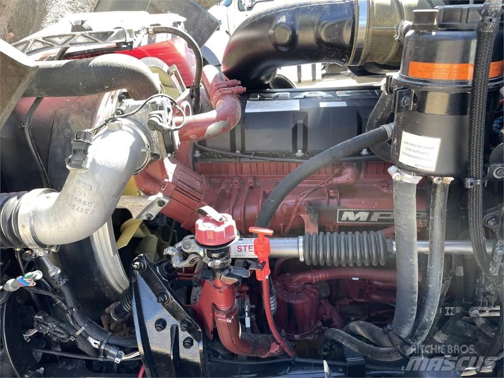 Mack GR64F Vrachtwagen met containersysteem