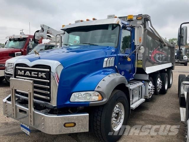 Mack Granite Chassis met cabine