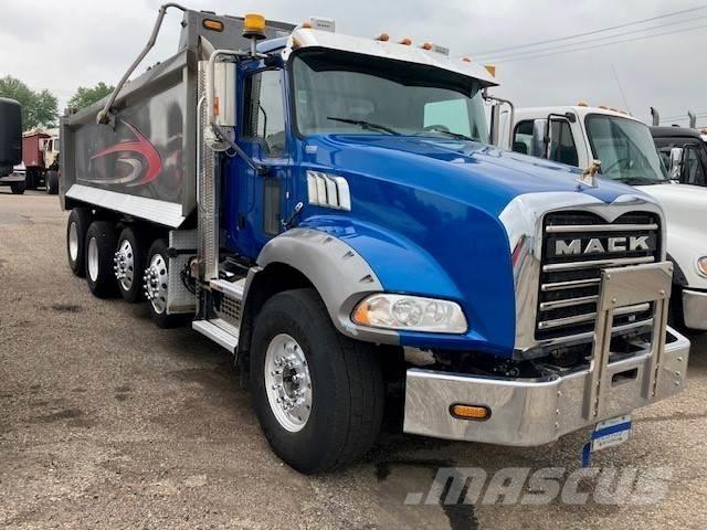 Mack Granite Chassis met cabine