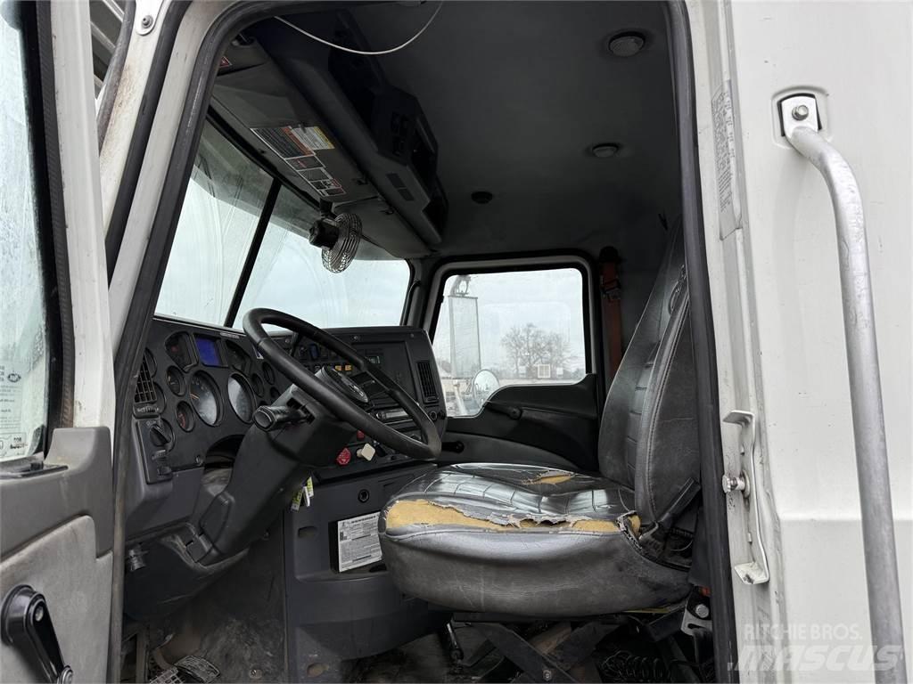 Mack GU700 Chassis met cabine