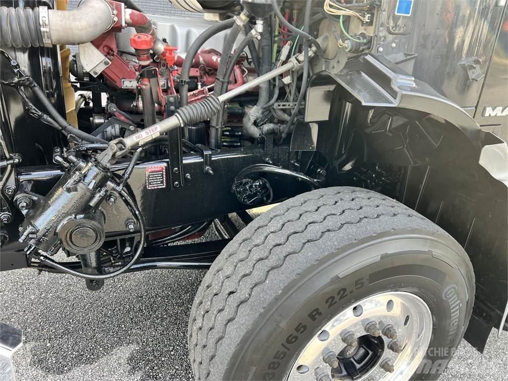 Mack GU813 Anders