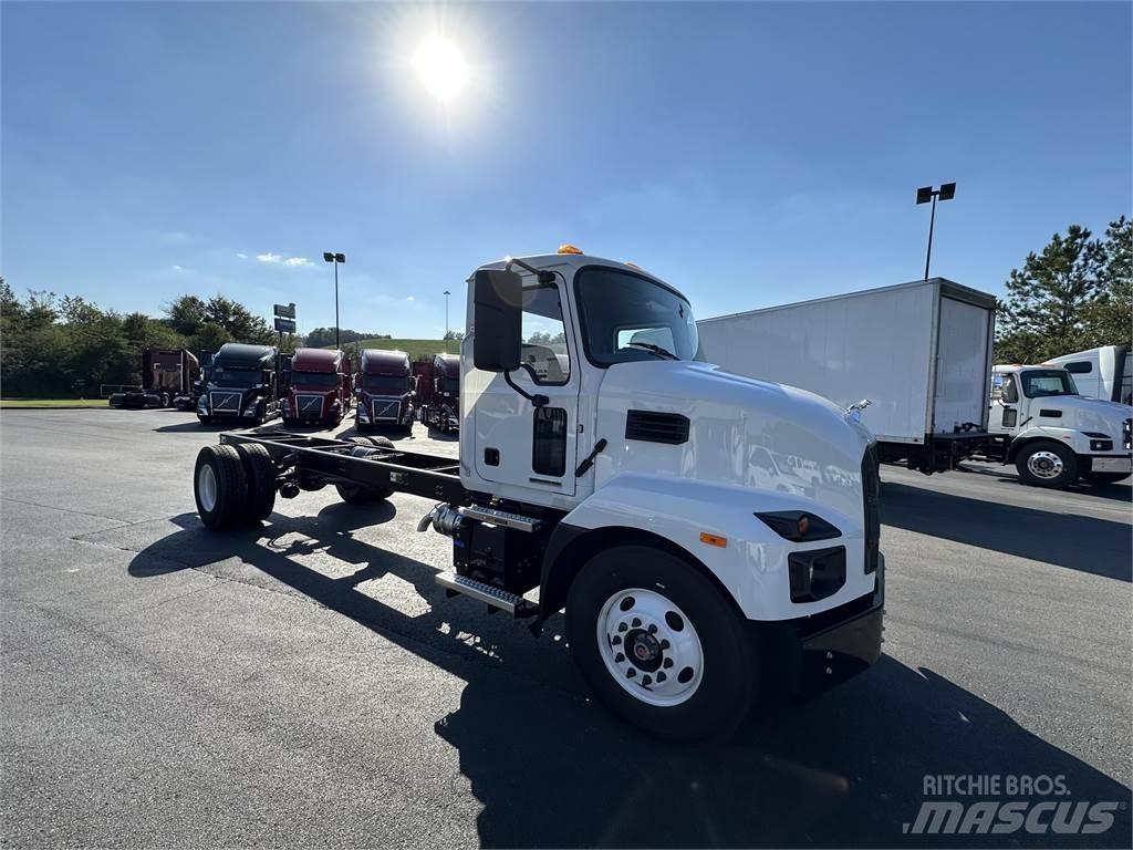 Mack MD6 42R Anders
