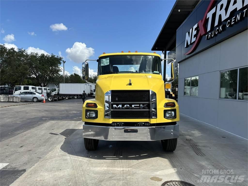 Mack MD7 42R Bosbouw - Overige