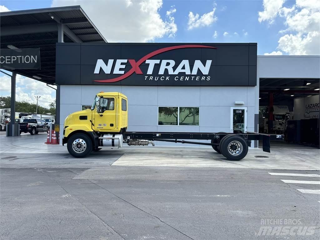 Mack MD7 42R Bosbouw - Overige