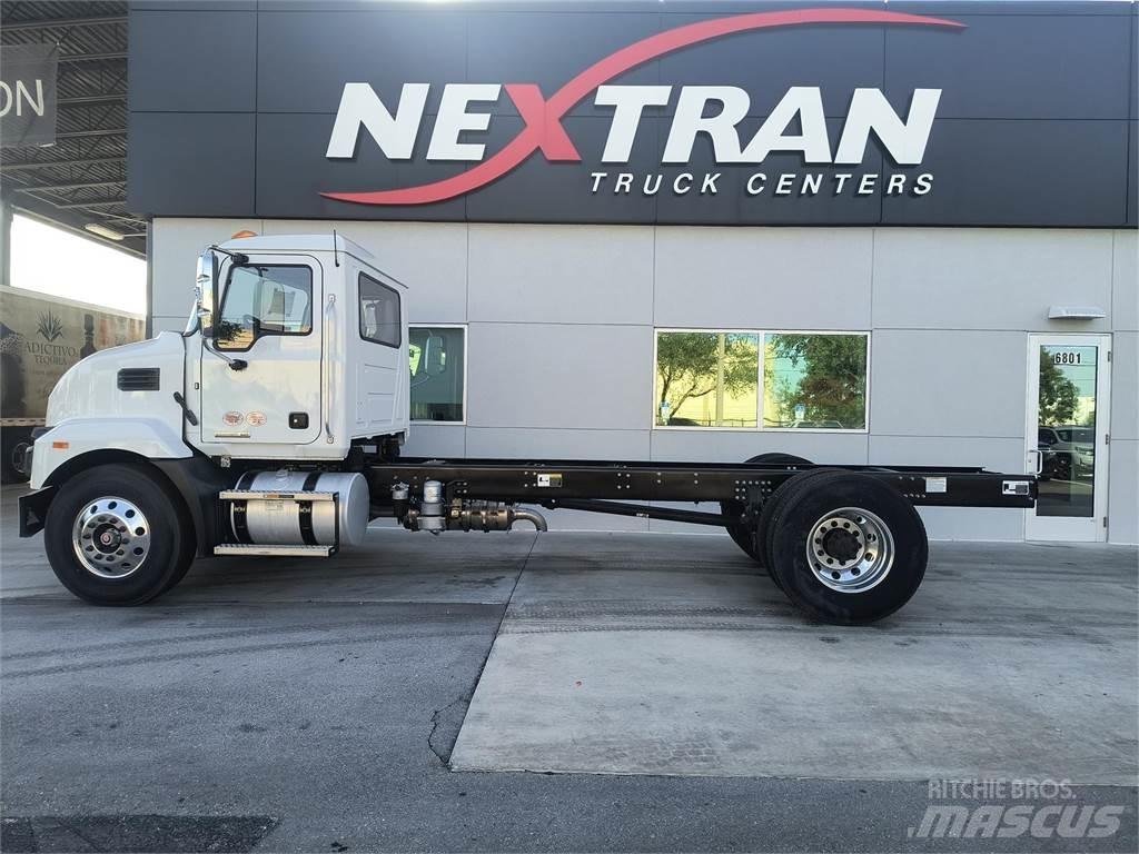 Mack MD7 42R Chassis met cabine