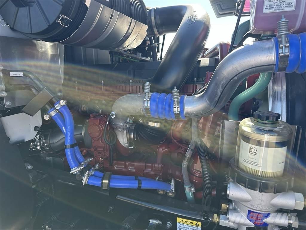 Mack PI64T Trekkers