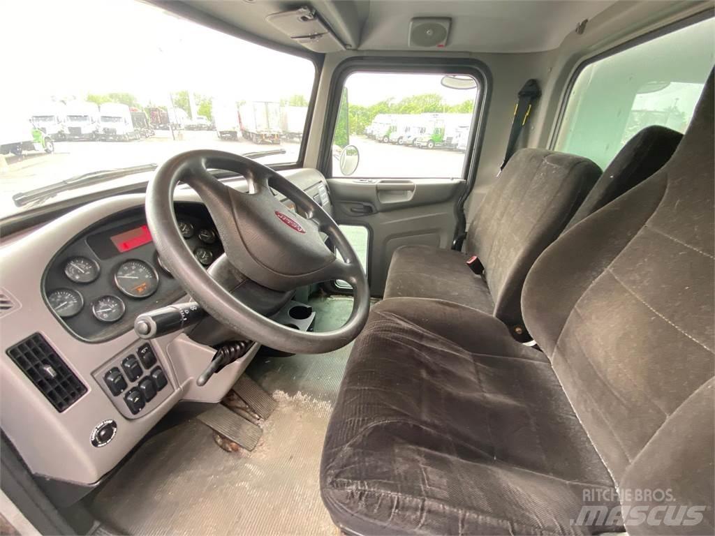 Peterbilt 337 Bakwagens met gesloten opbouw