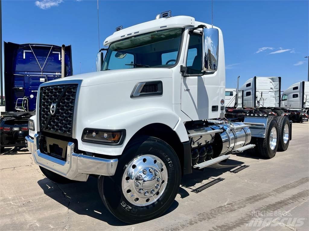 Volvo VHD64FT300 Trekkers