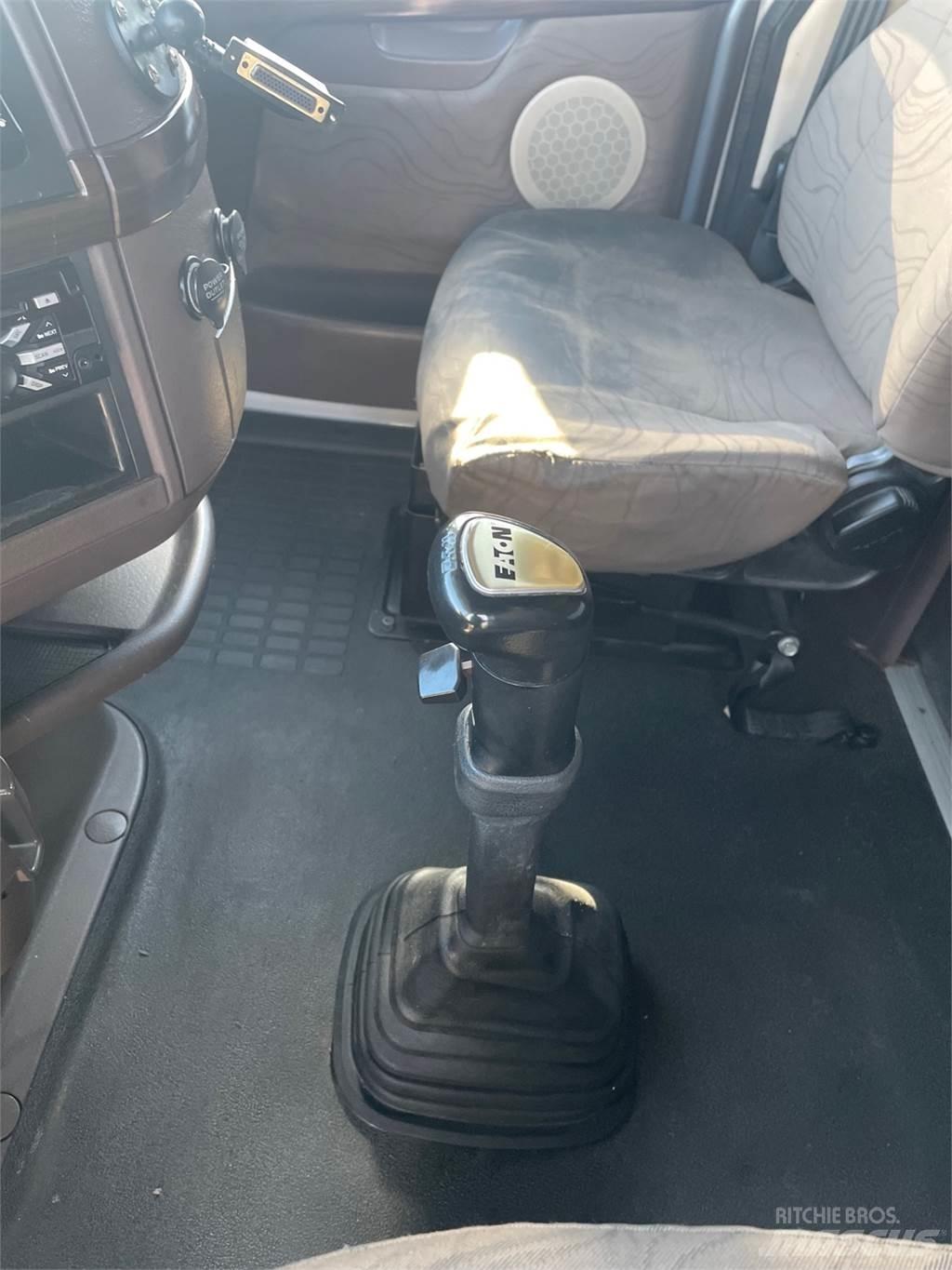 Volvo VNL64T670 Trekkers