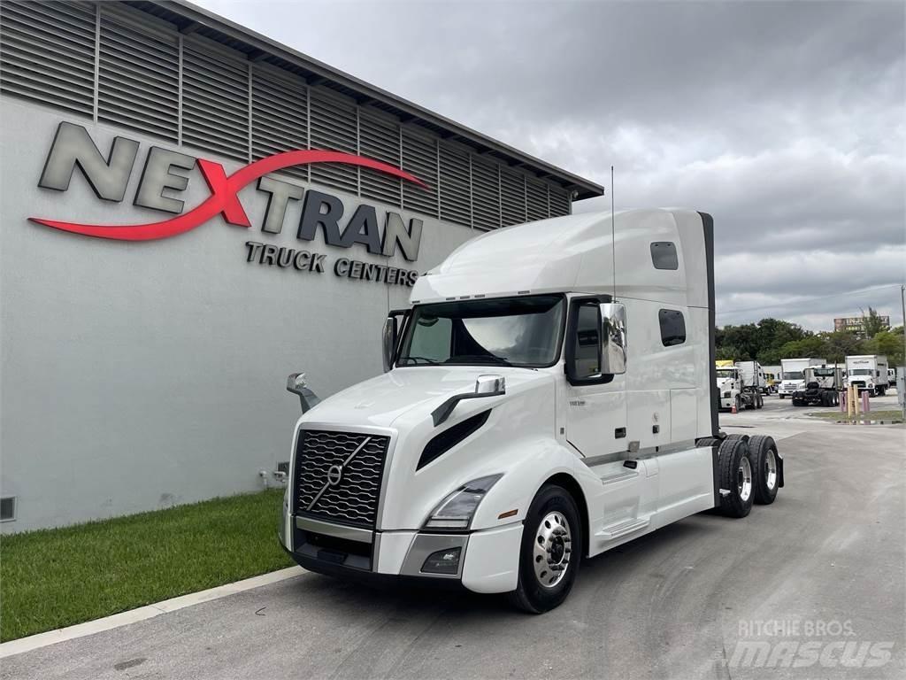 Volvo VNL64T760 Trekkers