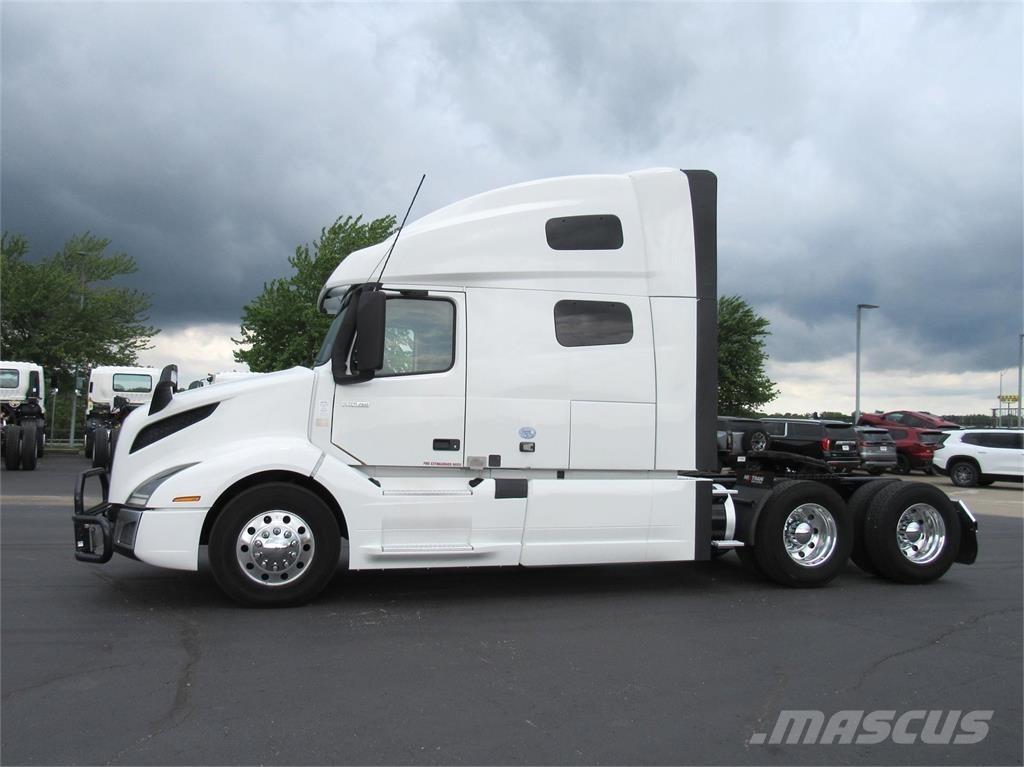 Volvo VNL64T760 Trekkers