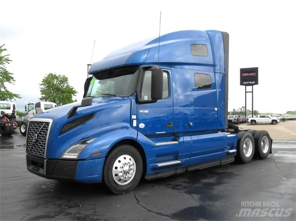 Volvo VNL64T760 Trekkers