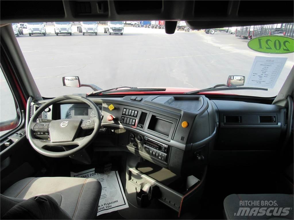 Volvo VNL64T760 Trekkers
