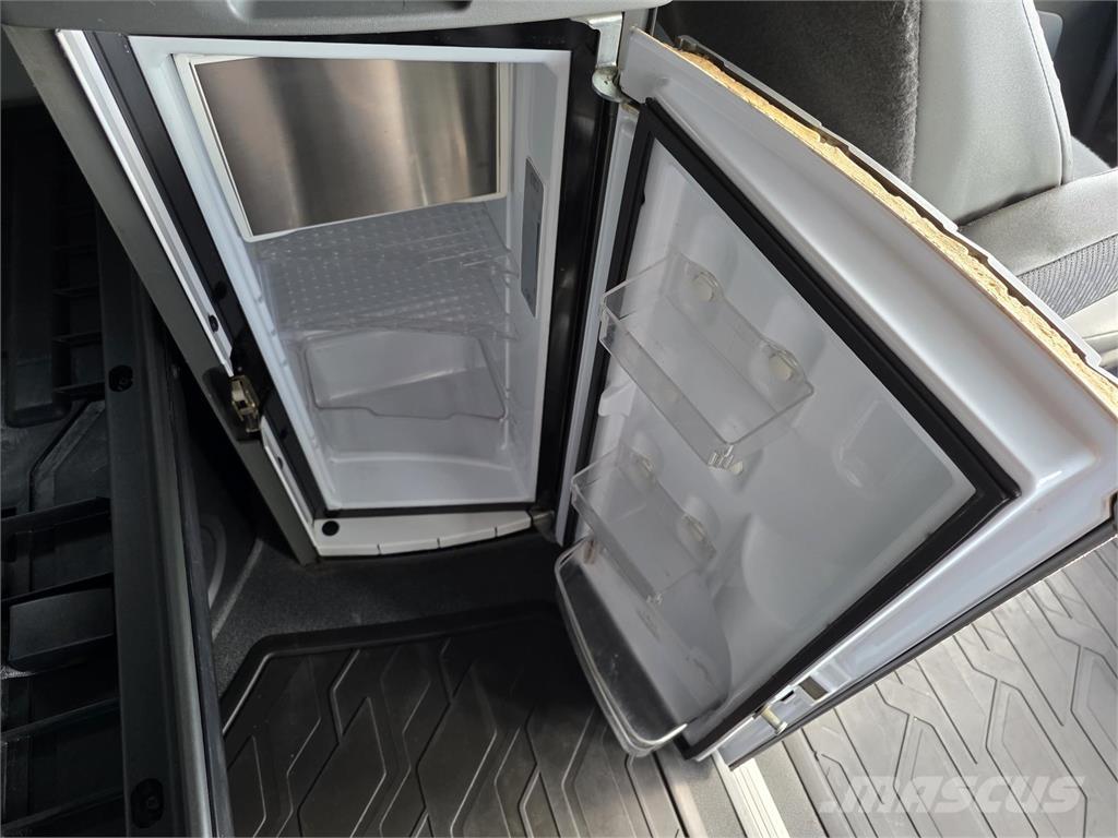 Volvo VNL64T760 Trekkers