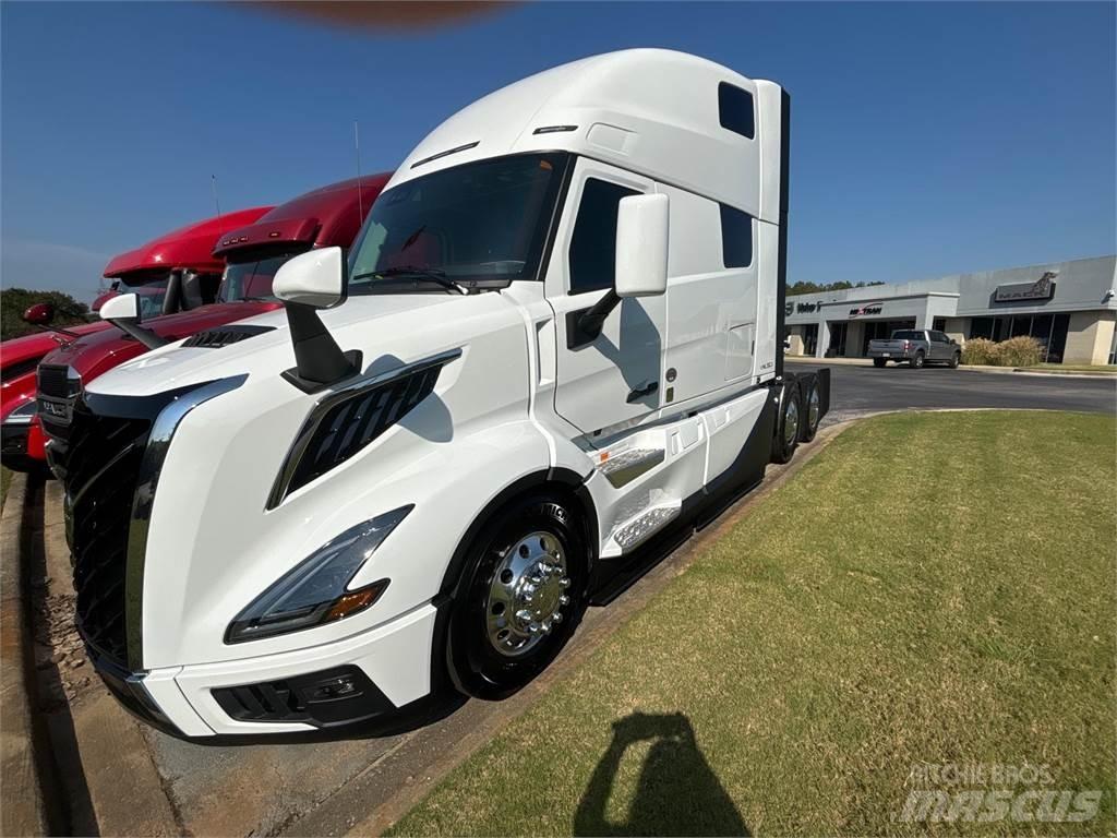 Volvo VNL64T860 Trekkers