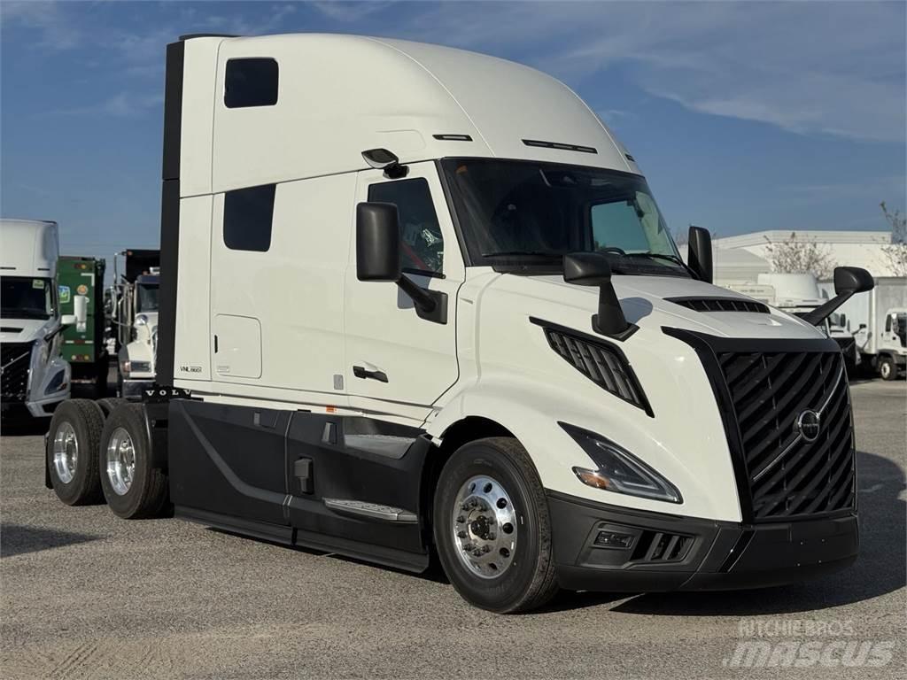 Volvo VNL64T860 Trekkers