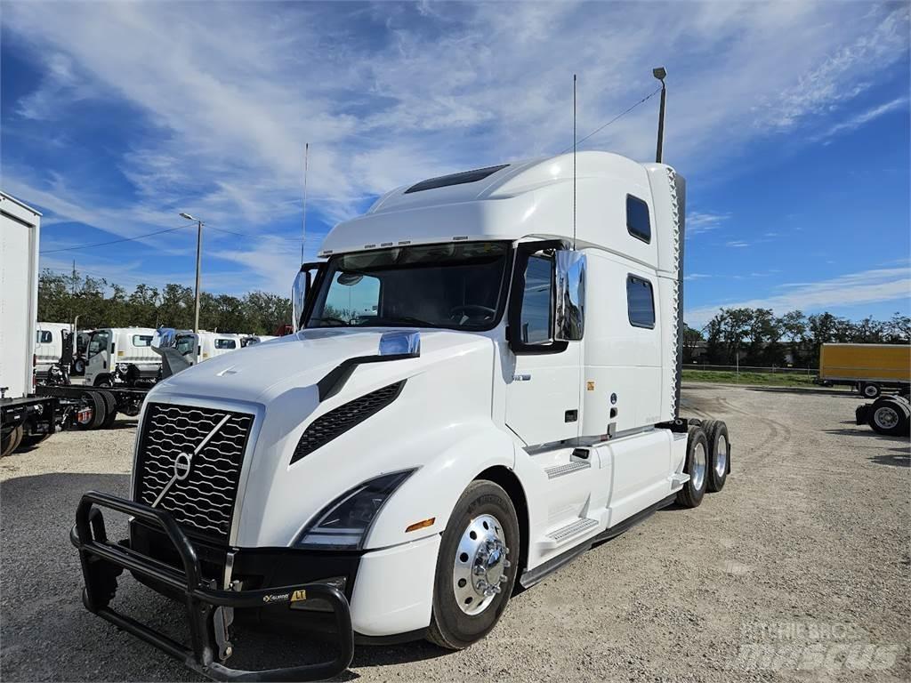 Volvo VNL64T860 Trekkers
