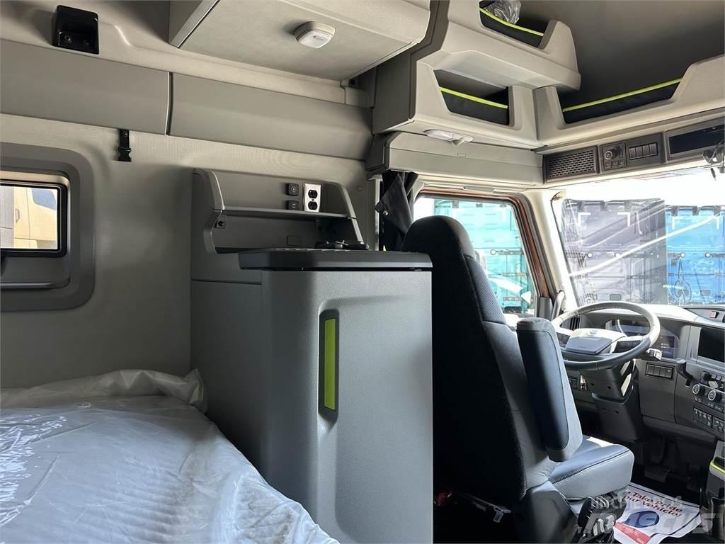 Volvo VNL64T860 Trekkers