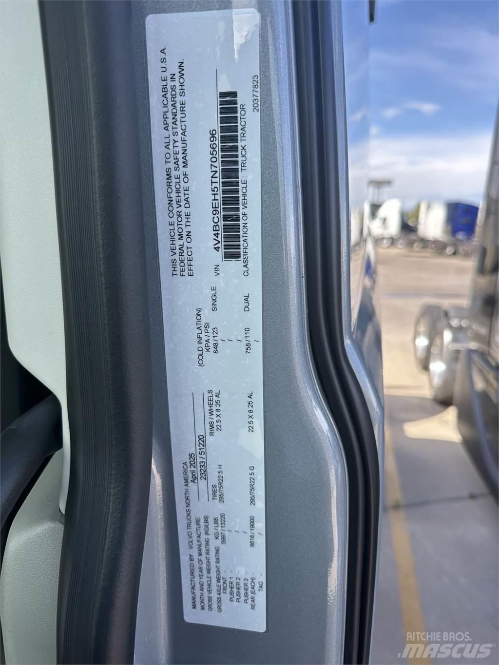 Volvo VNL64T860 Trekkers