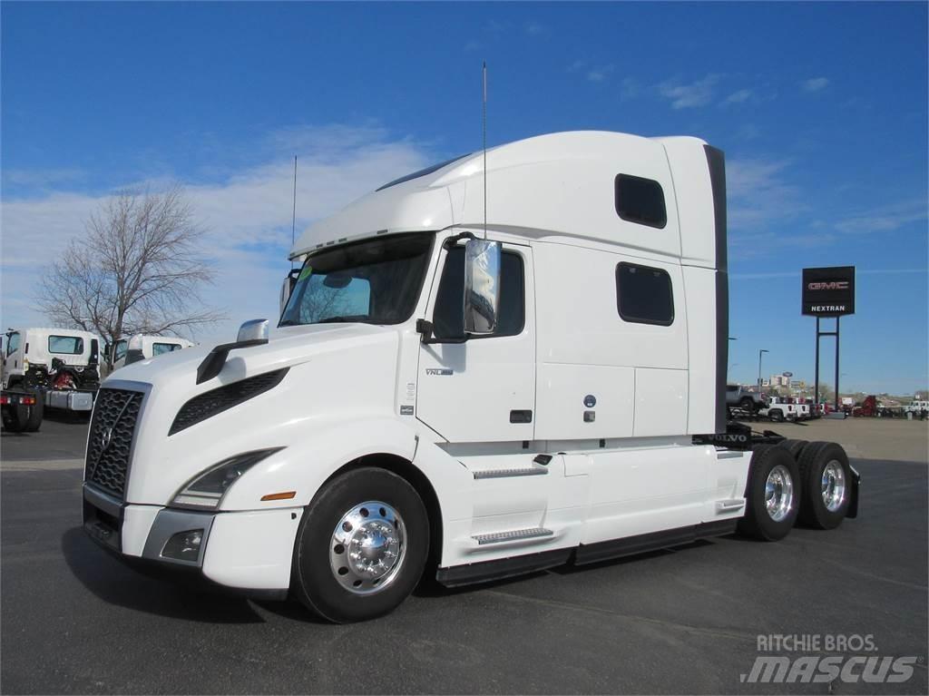 Volvo VNL64T860 Trekkers