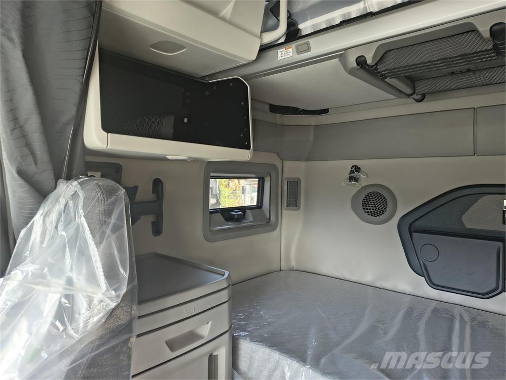 Volvo VNL64T860 Trekkers