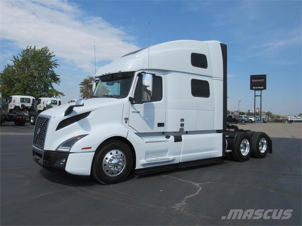 Volvo VNL64T860 Trekkers