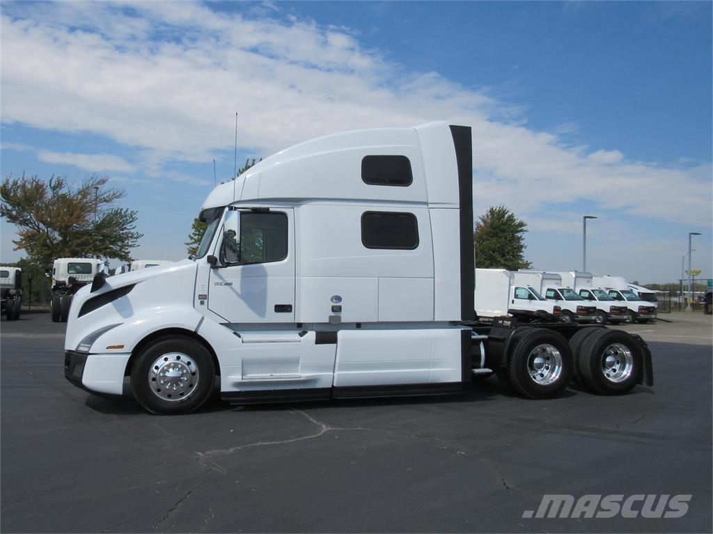 Volvo VNL64T860 Trekkers