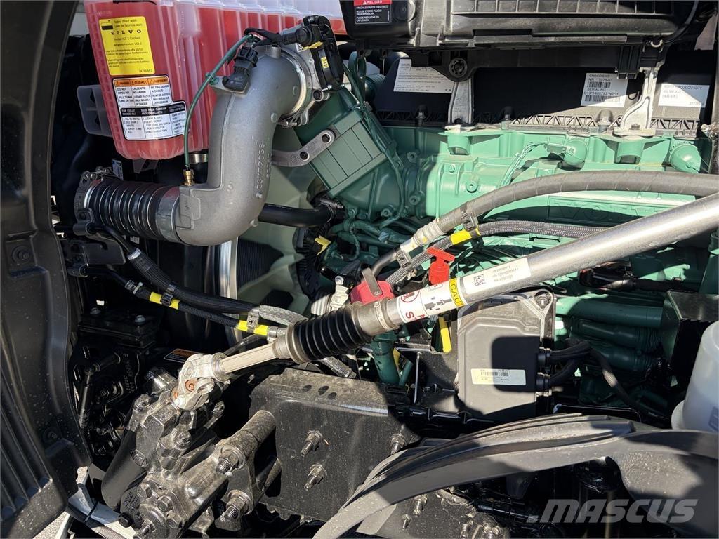 Volvo VNL64T860 Trekkers