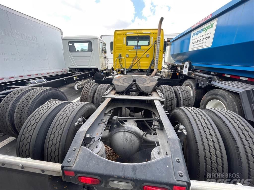 Volvo VNR64T300 Trekkers