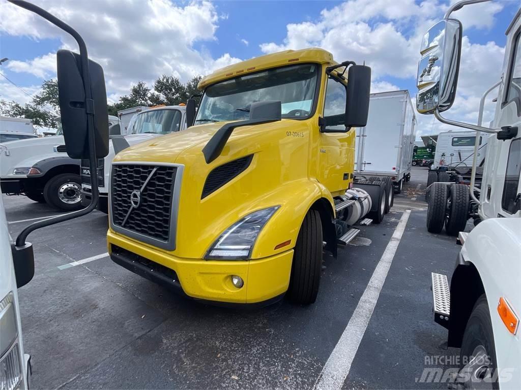 Volvo VNR64T300 Trekkers