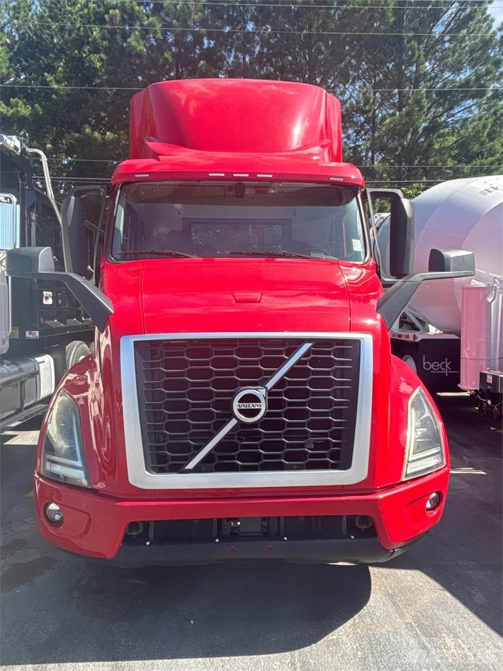 Volvo VNR64T300 Trekkers