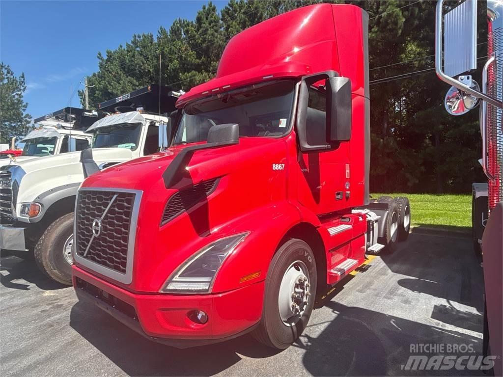 Volvo VNR64T300 Trekkers