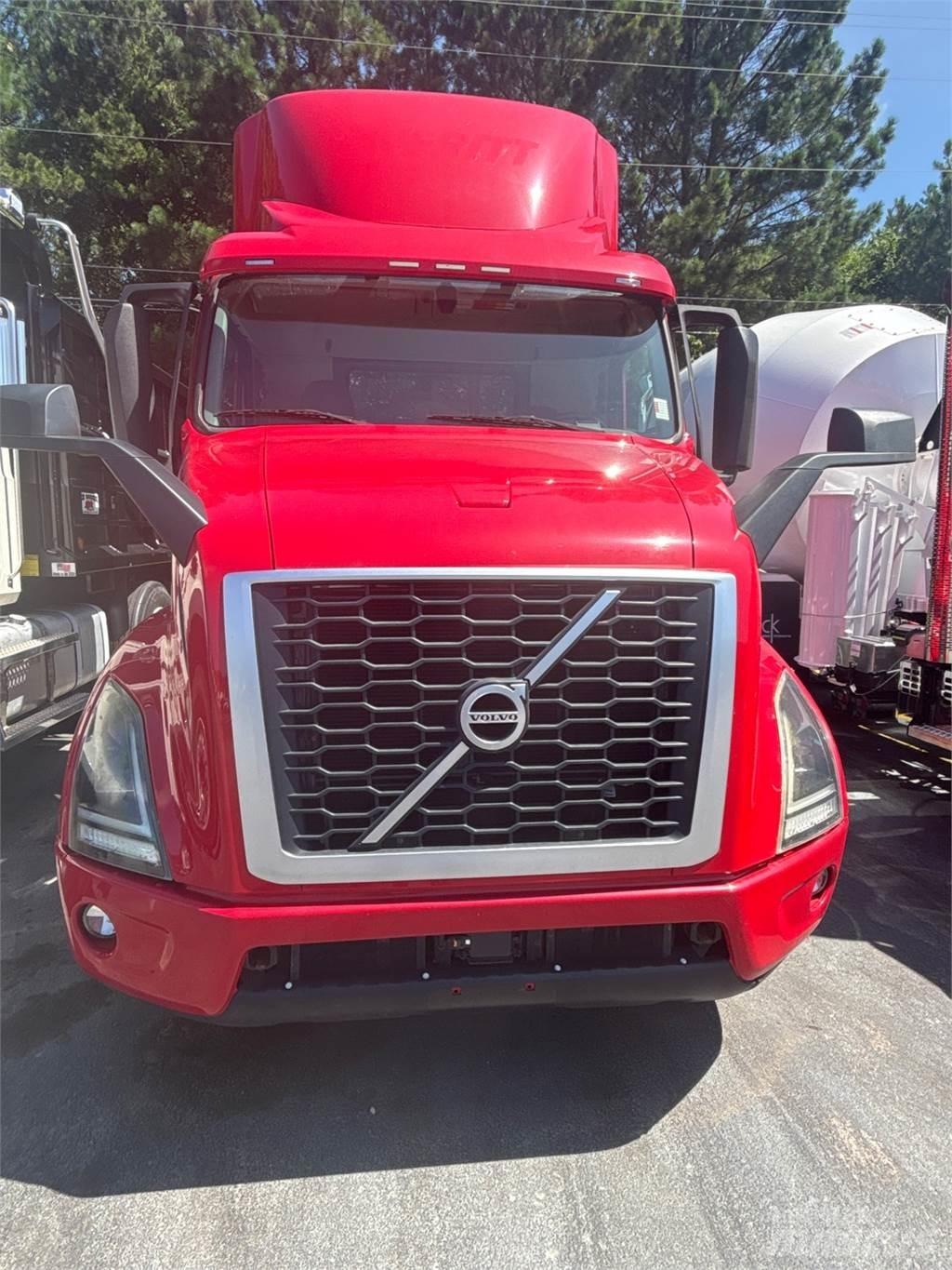 Volvo VNR64T300 Trekkers