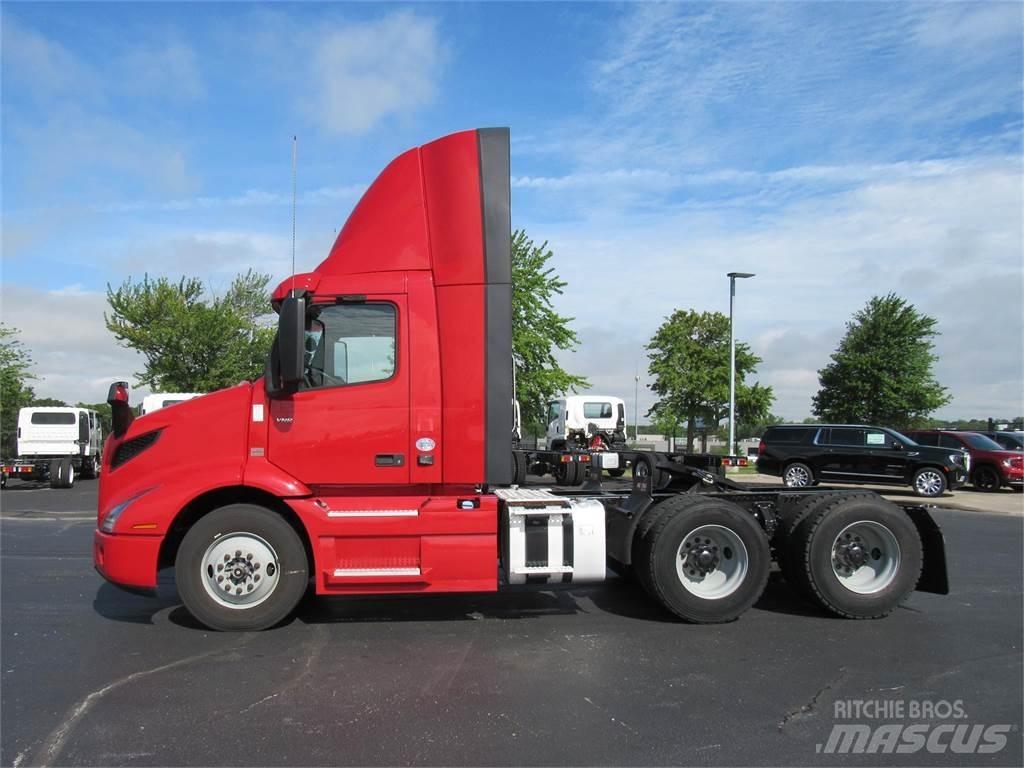 Volvo VNR64T300 Trekkers