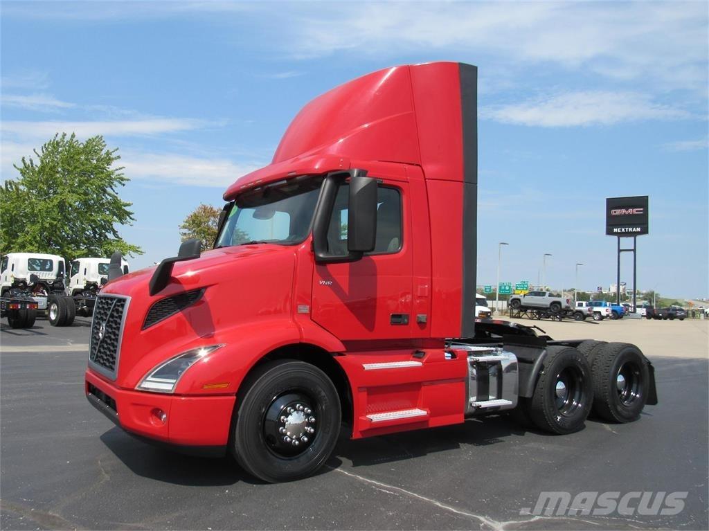Volvo VNR64T300 Trekkers