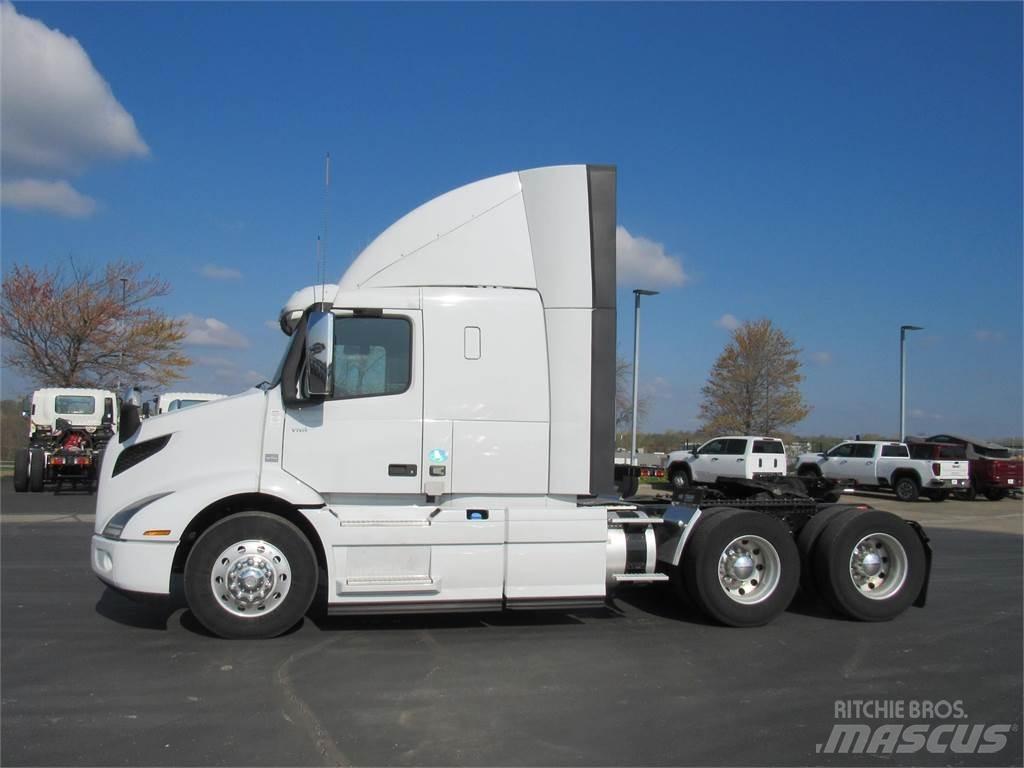 Volvo VNR64T400 Trekkers
