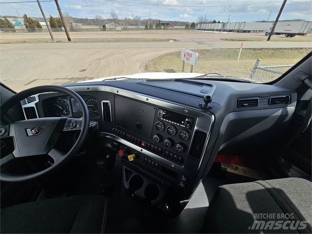Western Star 47X Chassis met cabine