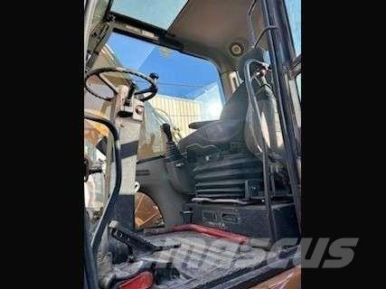 CASE WX210 Wielgraafmachines