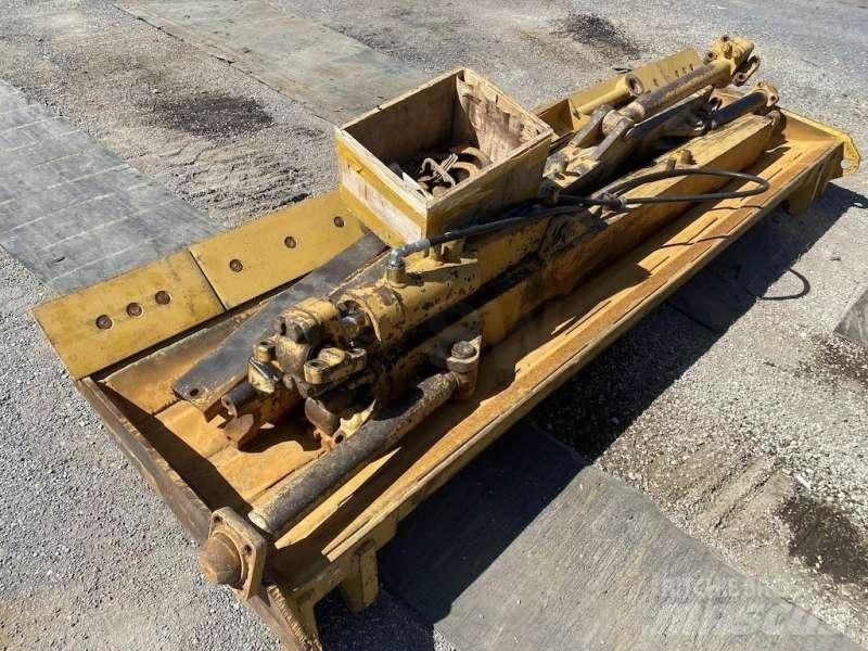 CAT D3B Rupsdozers