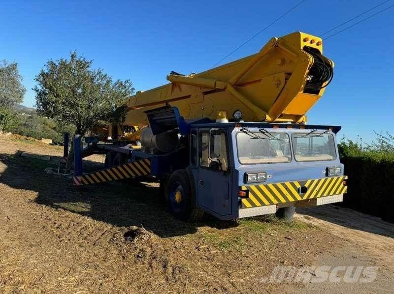 Condor 125/S Kranen voor alle terreinen