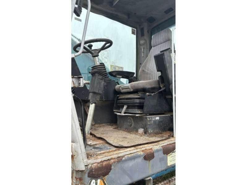 Fuchs MHL320 Waste / industry handlers