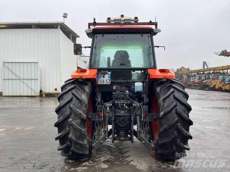 Kubota M108S Tractoren