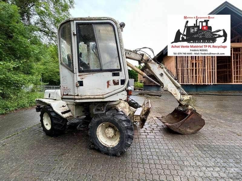 Mecalac 8CXI Wielgraafmachines