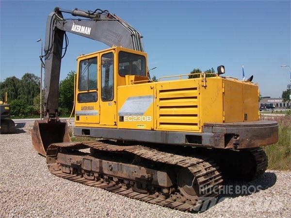 Åkerman EC230 Rupsgraafmachines