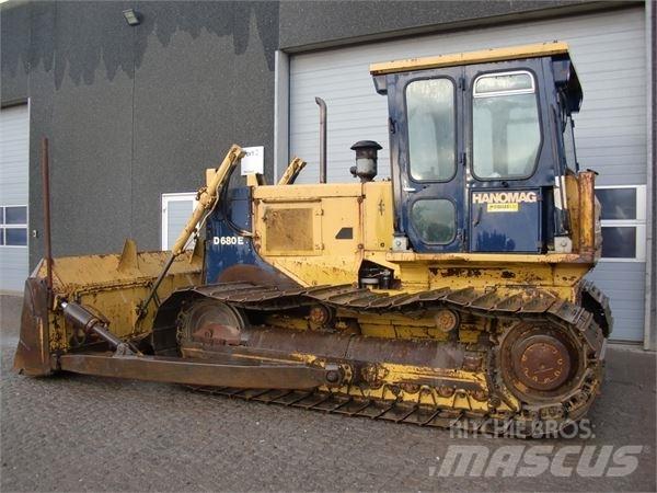 Hanomag D680E Rupsdozers