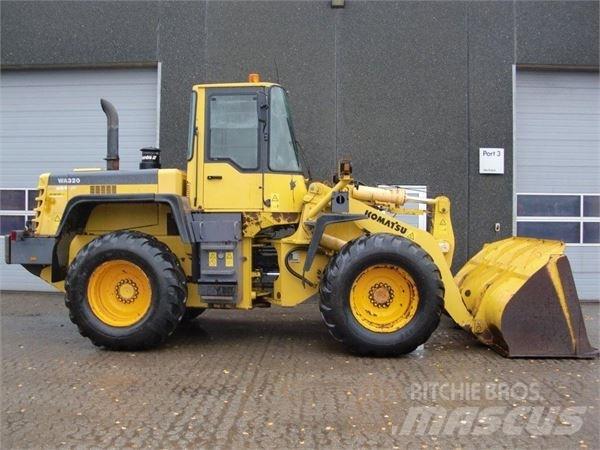Komatsu WA320 Wielladers