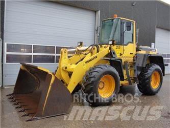 Komatsu WA320 Wielladers