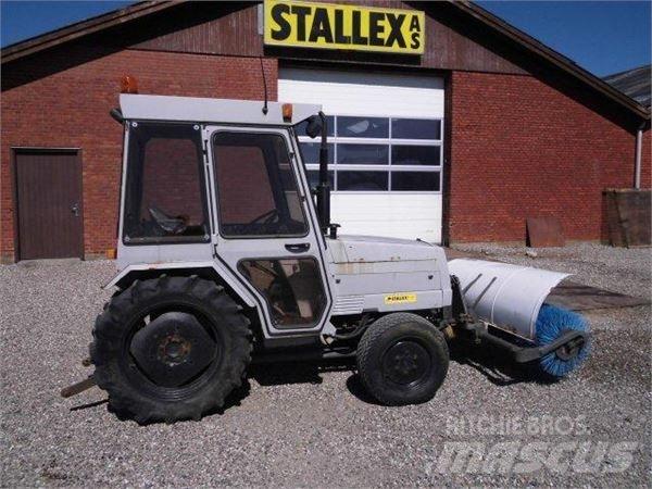 Mitsubishi 280 Tractoren